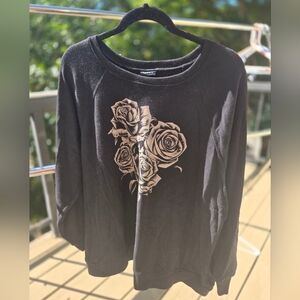 Torrid 2 (18-20) Black Crew  Swestshirt With Rose Graffic